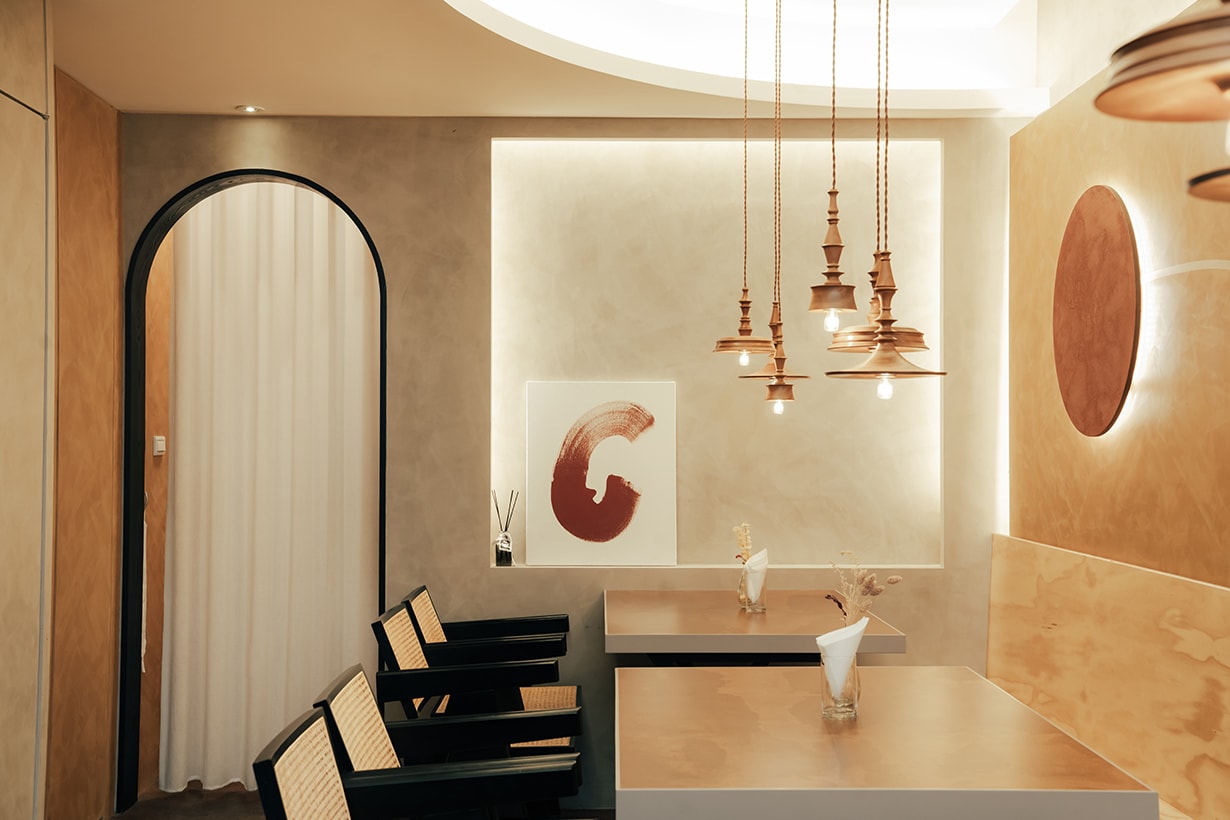 Provintia Hotel Golden Hours newspapers for Tainan Travel