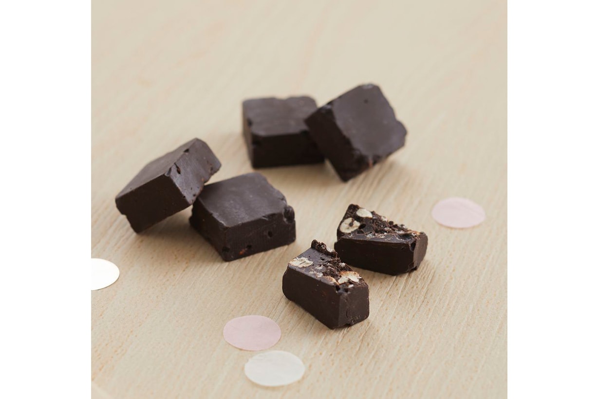 2024 taiwan MUJI 20th Birthday Box Candy Snack