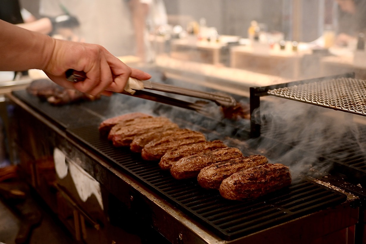 Melihatnya saja sudah membuat Anda lapar: Gadis Jepang juga menyimpannya dalam koleksi 10 Jepang Hamburg Yoshi Taiwan baru membuka Global Mall Zhonghe