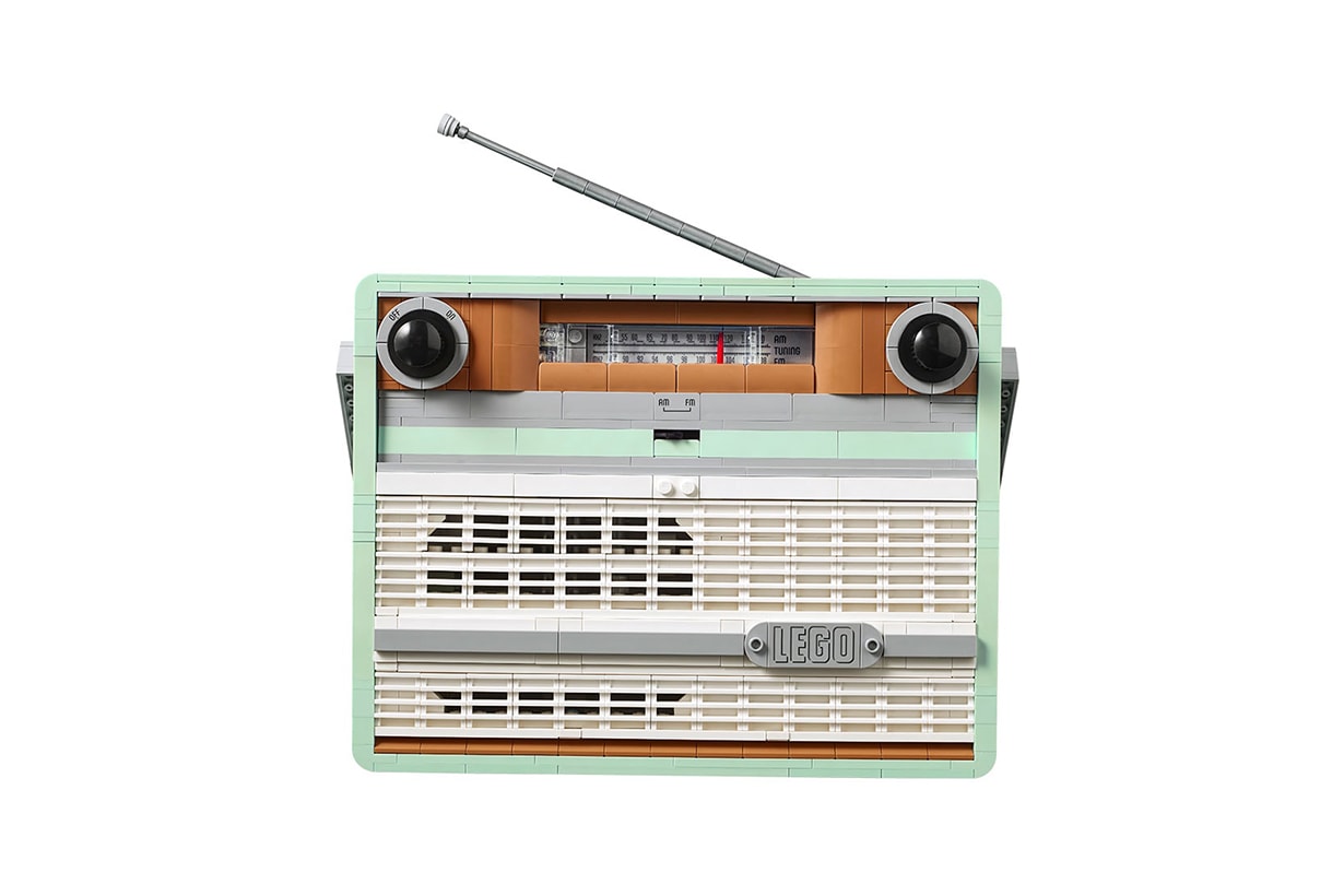 LEGO Icons Retro Radio no 10334 906 pieces info