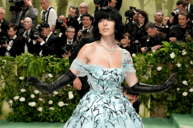 metgala2024-sydneysweeneystyle-fashionhighlights-miumiuelegance-celebrityfashion-afterpartylooks-trendingstyles-redcarpetready-y2kfashiontrends-highfashionevents-eleganteveningwear-miumiudresses-refor