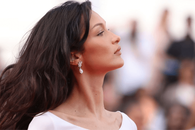 bellahadidstyle-cannesfilmfestivalfashion-nobratrend-ribbeddressstyle-pradaheels-statementaccessories-travelfashion2024-europeanstyle-confidenceinfashion-summeroutfitideas-celebrityfashionlooks-fashio