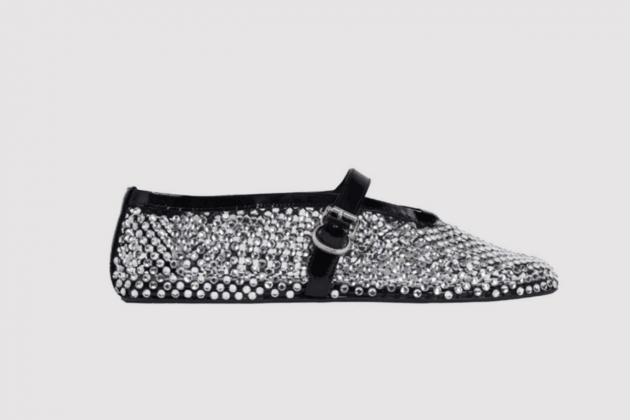 lyst2024-trendingfashion-topfashionitems-miumiustyle-streetwearessentials-luxuryfootwear-designersneakers-chicaccessories-summerfashiontrends-fashioninsights-urbanchic-statementearrings-classicpoloshi