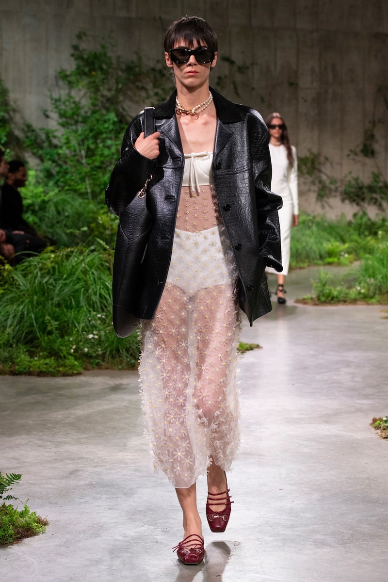 Gucci Cruise 25 Londra runway show full looks sabato highlight