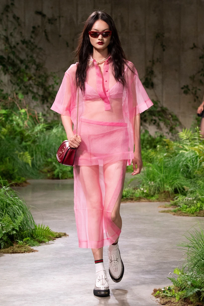 Gucci Cruise 25 Londra runway show full looks sabato highlight