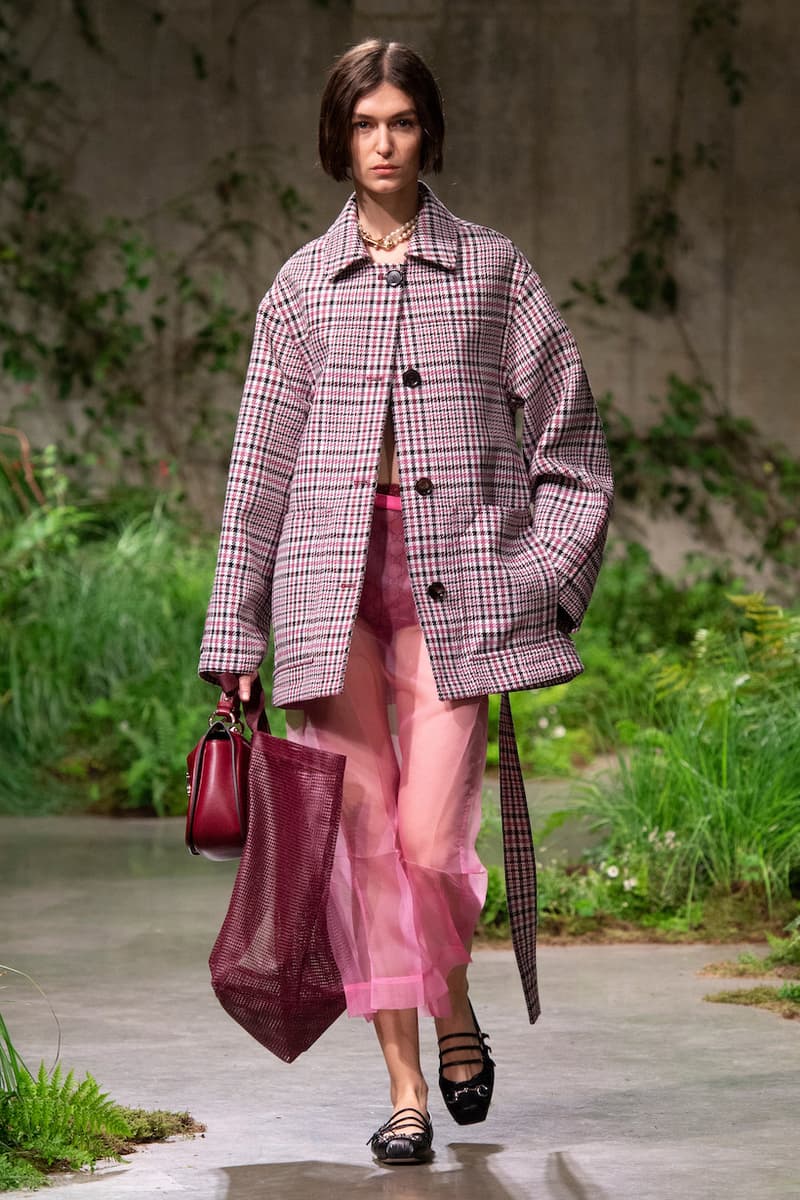 Gucci Cruise 25 Londra runway show full looks sabato highlight