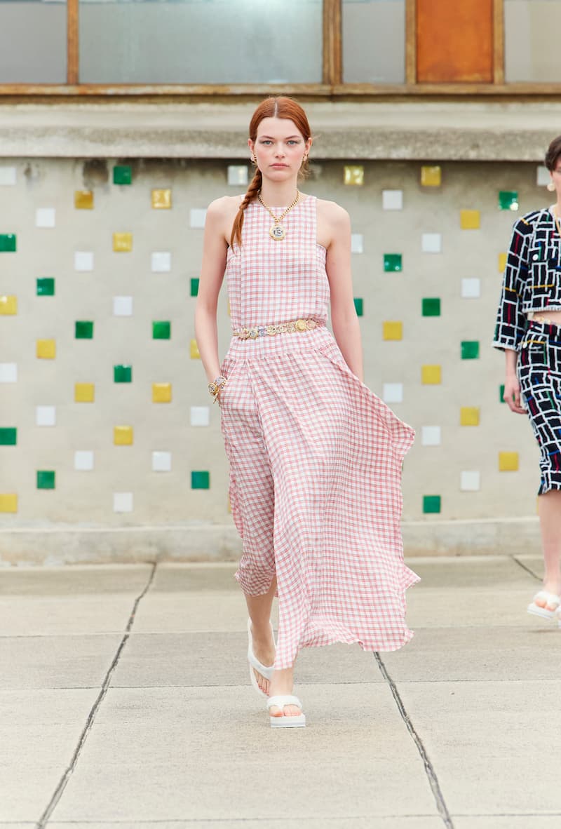 chanel 2024 25 cruise show Cité radieuse looks every details