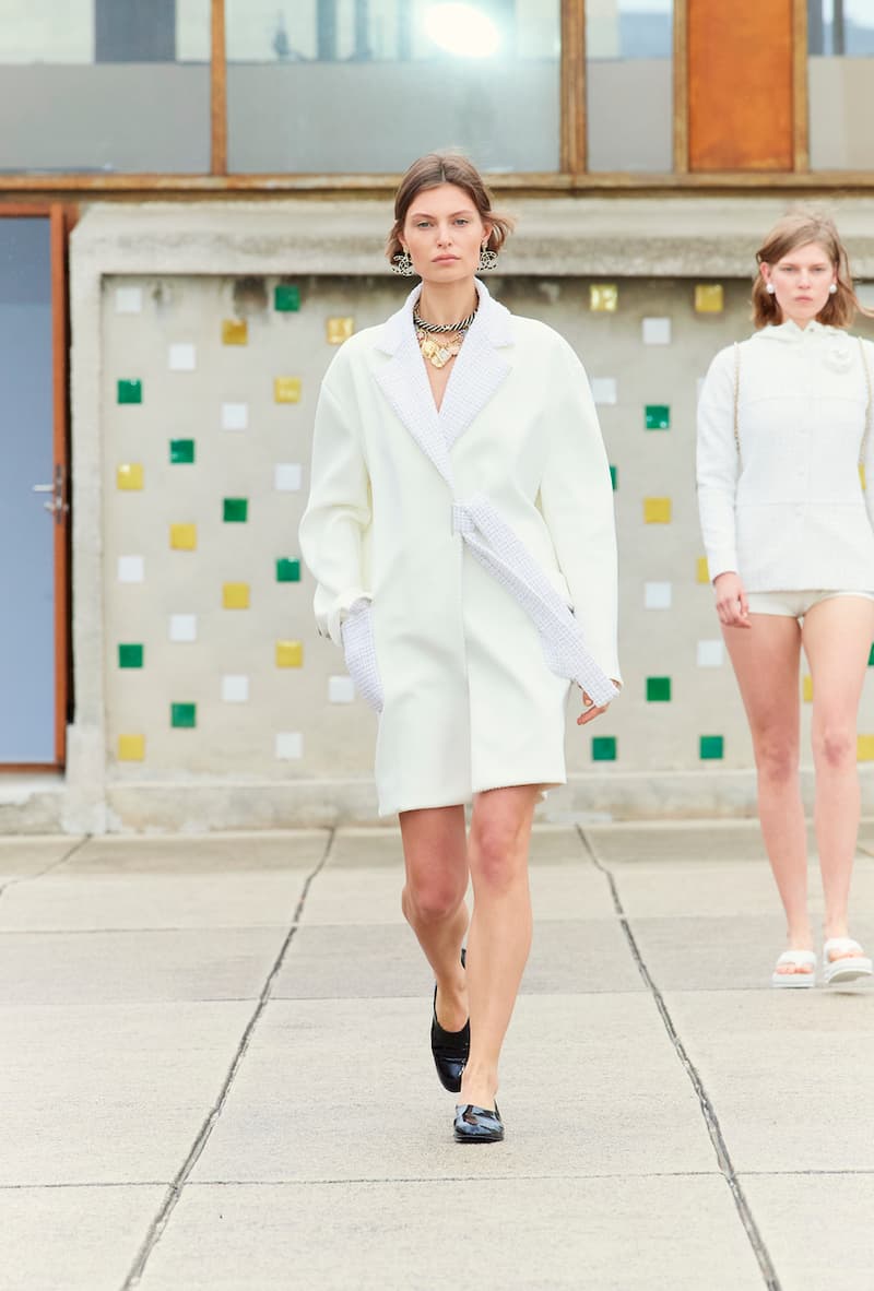 chanel 2024 25 cruise show Cité radieuse looks every details