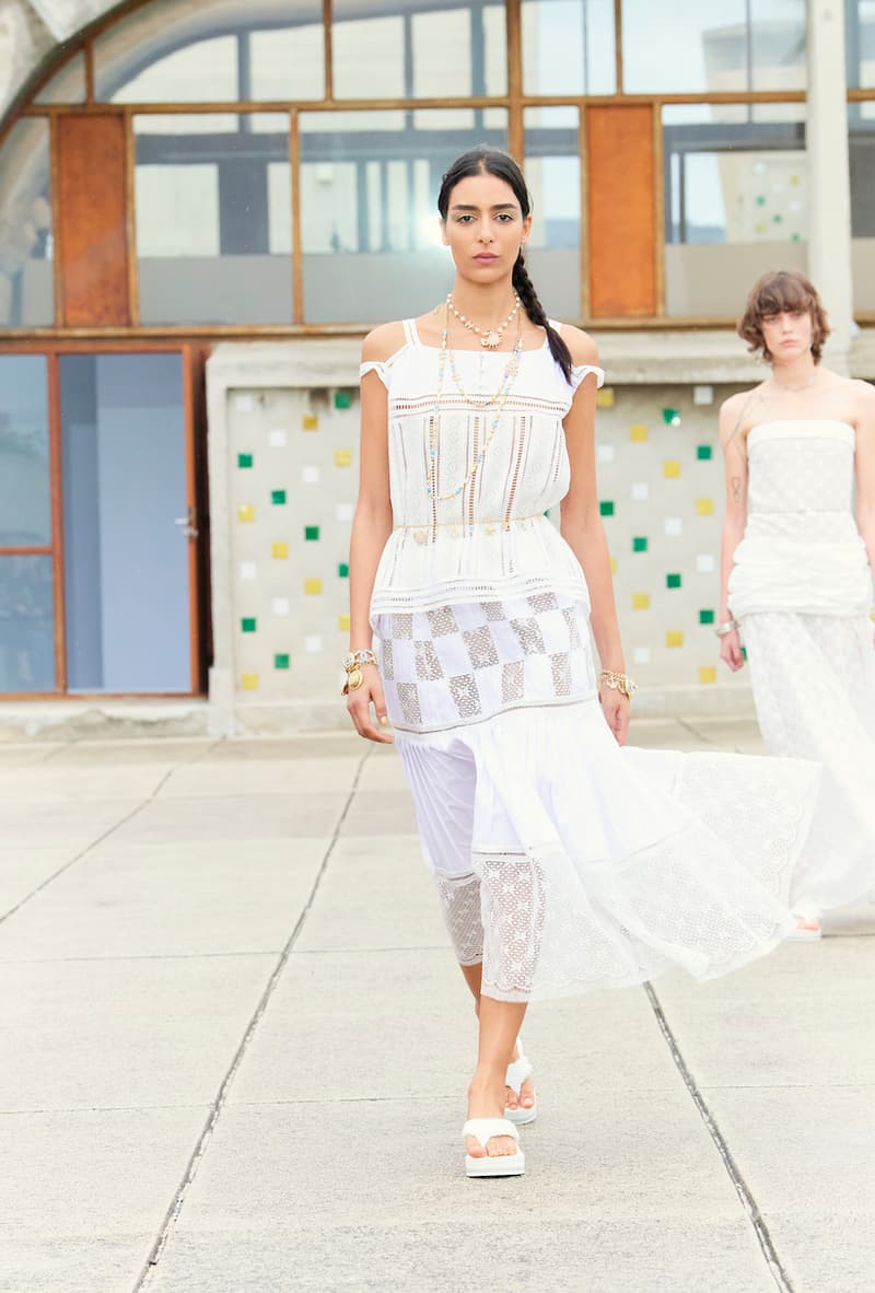 chanel 2024 25 cruise show Cité radieuse looks every details
