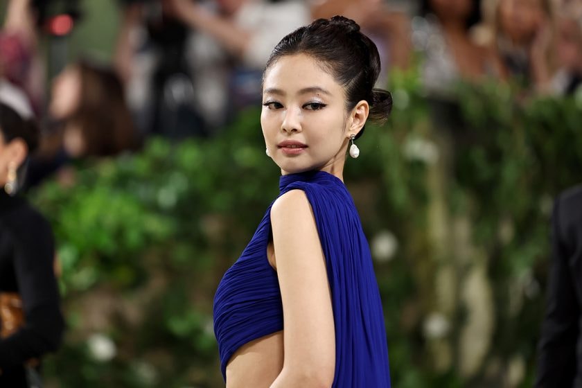 jennie met gala 2024 ALAÏA The Garden Of Time red carpet style