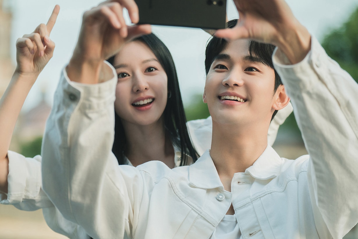 Korean Movie Drama top richest highest paid Actor Actress Lee Young Ae Kim Soo Hyun