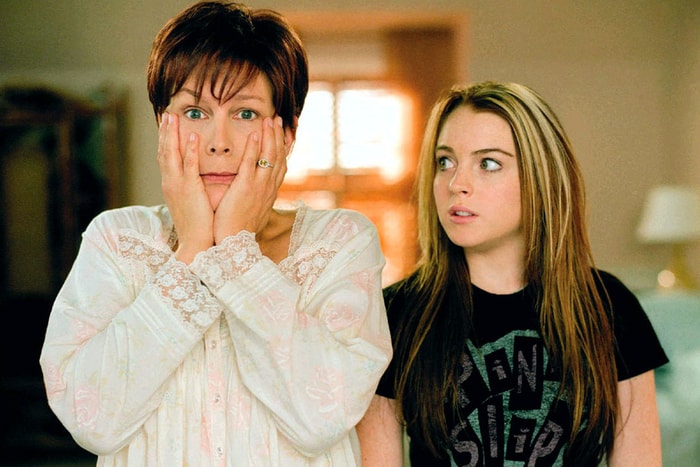 一張合照掀起回憶滿滿:時隔 21 年,迪士尼人氣經典《Freaky Friday》終於宣佈續作開拍!