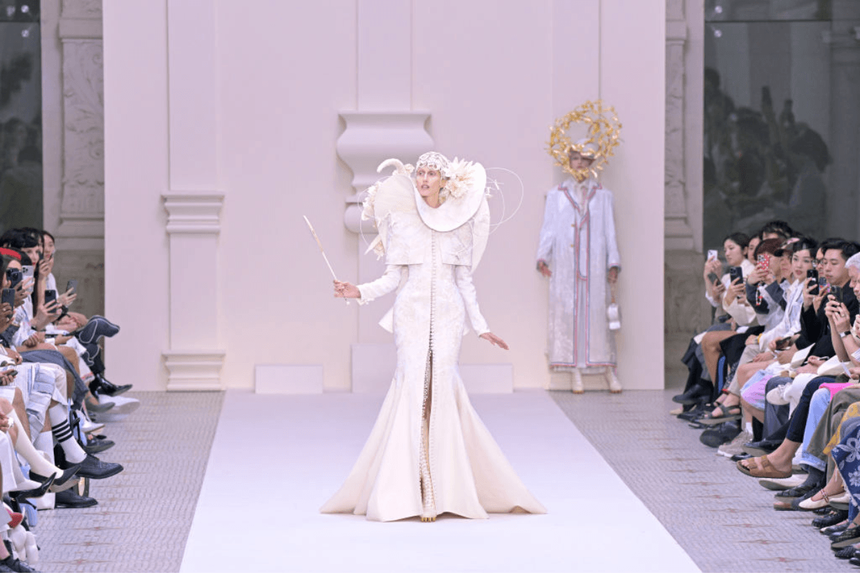 thom-browne-haute-couture-muslin-sculptural-art-2024-paris-olympics-2024-olympics-musee-des-arts-decoratifs