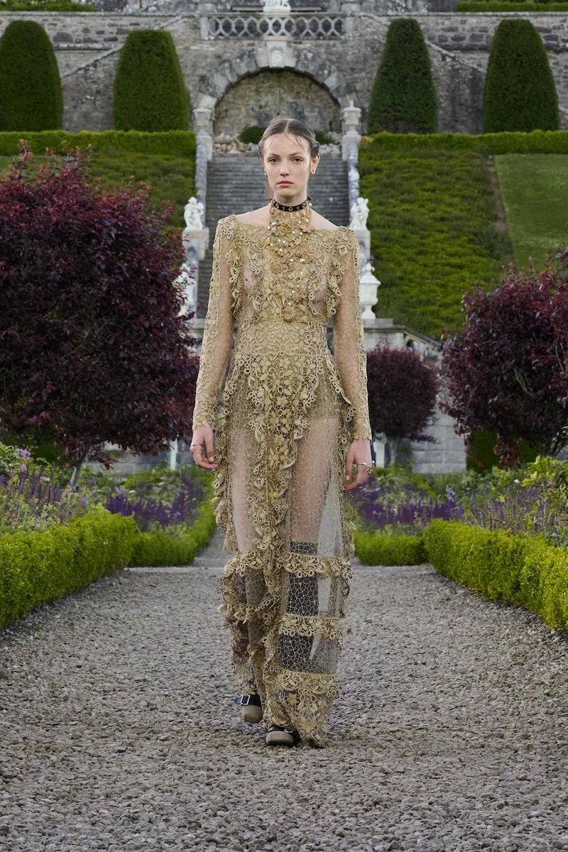 dior 2025 cruise spring show runway looks