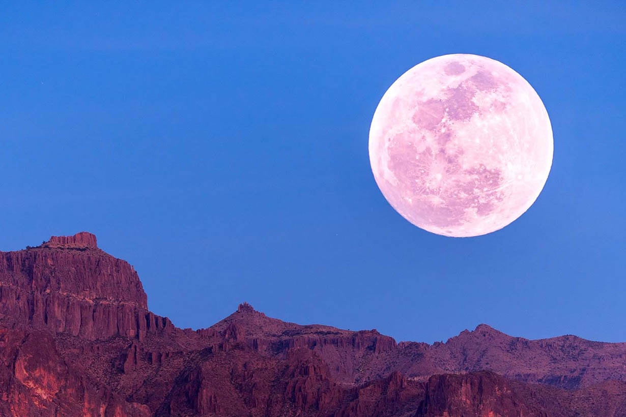 The most romantic supermoon?Full strawberry moon will come up in june