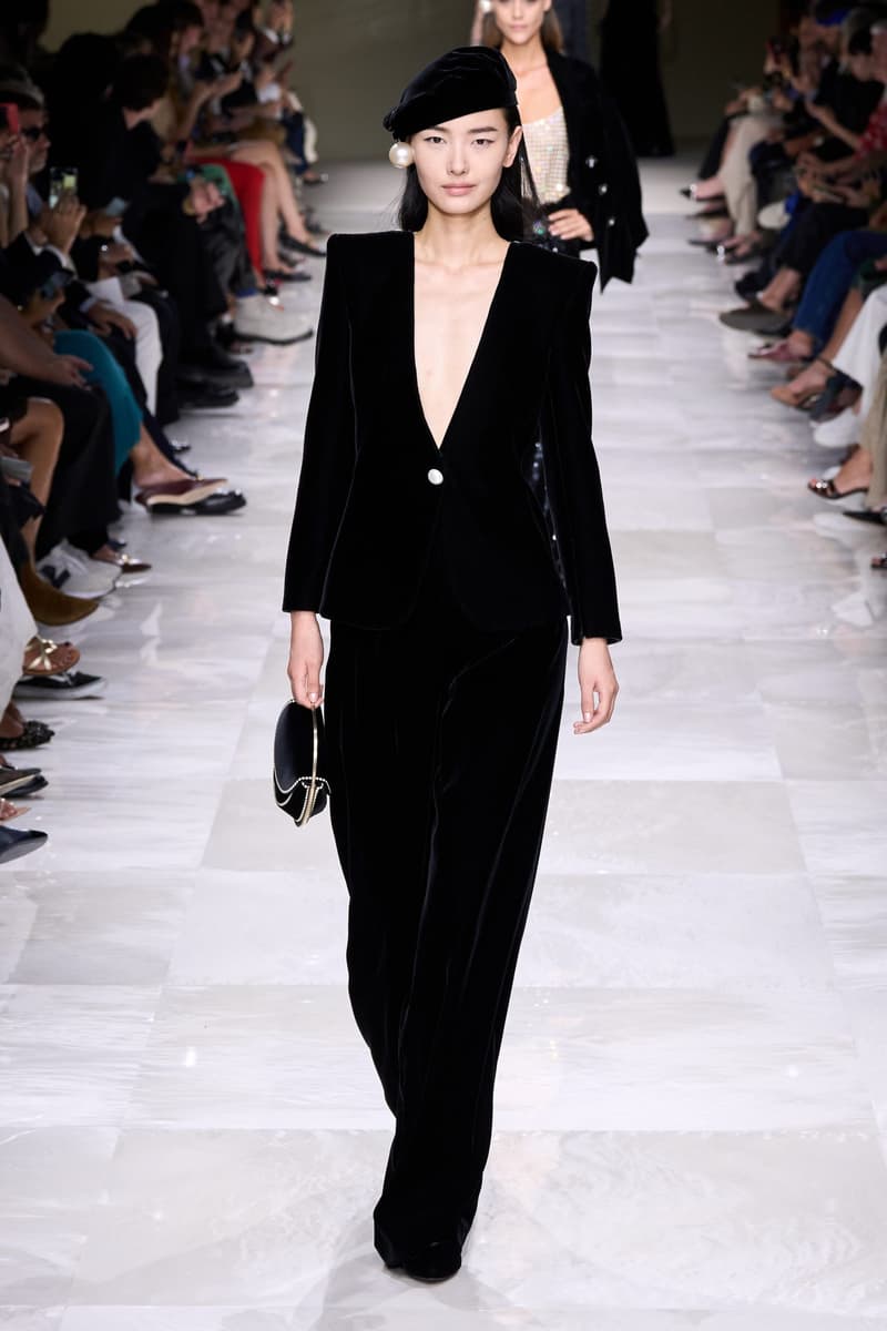 Armani Piere 2024 高級訂制圍繞珍珠為題,以裝飾點綴向人們述說優雅之美~