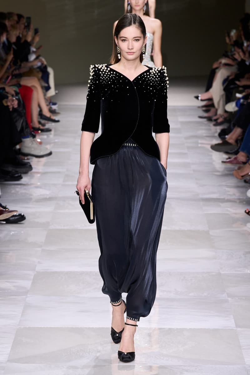 Armani Piere 2024 高級訂制圍繞珍珠為題,以裝飾點綴向人們述說優雅之美~