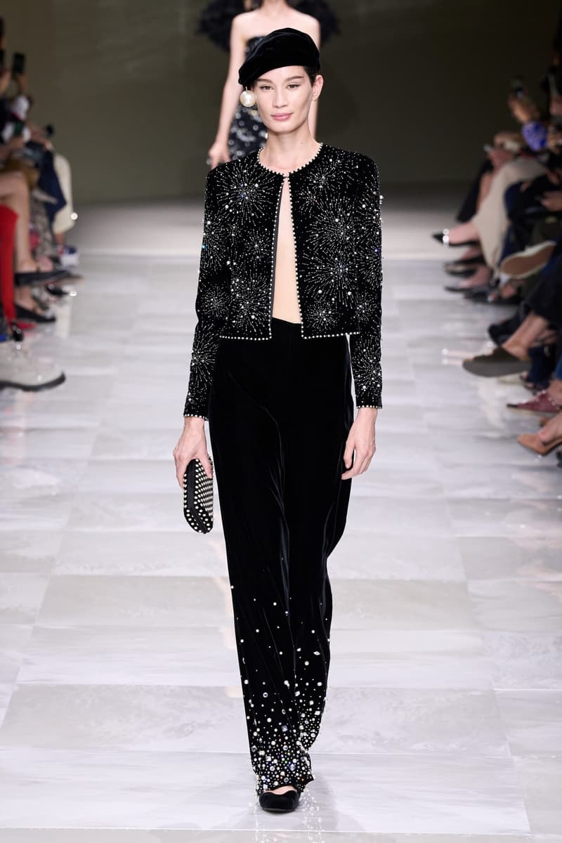 Armani Piere 2024 高級訂制圍繞珍珠為題,以裝飾點綴向人們述說優雅之美~