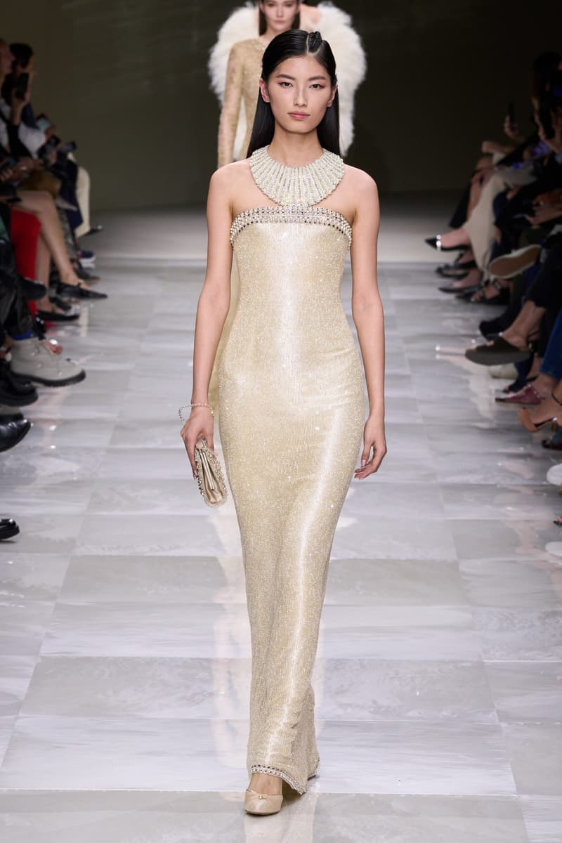 Armani Piere 2024 高級訂制圍繞珍珠為題,以裝飾點綴向人們述說優雅之美~