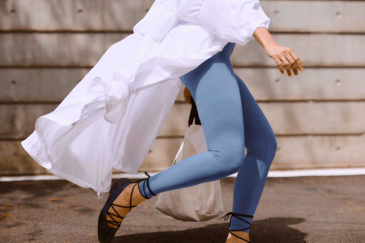 lululemon-yoga-pants-align-wunder-train-groove-high-waist-leggings-athletic-wear-activewear-fitness-apparel