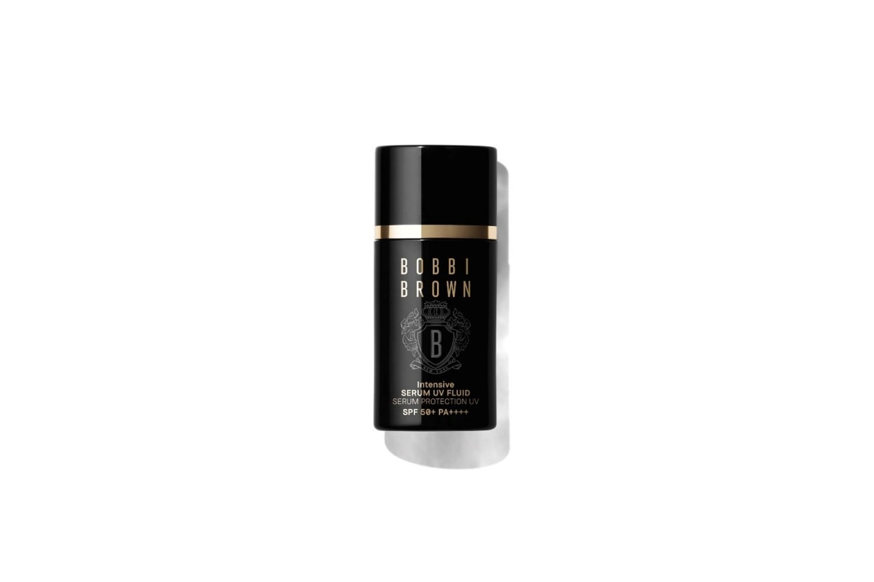 防曬推薦 2025：15+ 好用品牌，哪款清爽不黏膩更能提亮膚色？