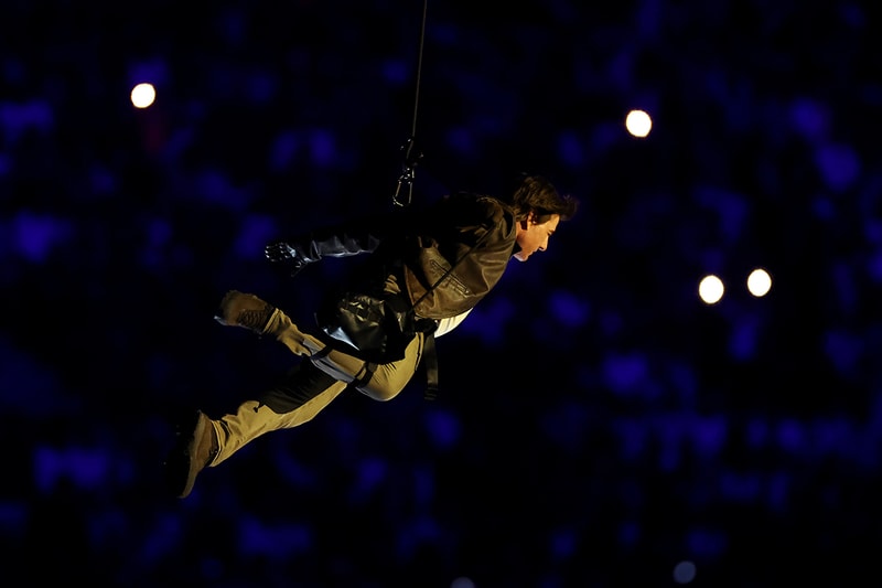 Paris 2024 Tom Cruise Olympic flag closing ceremony Motorbike to Los Angeles 2028