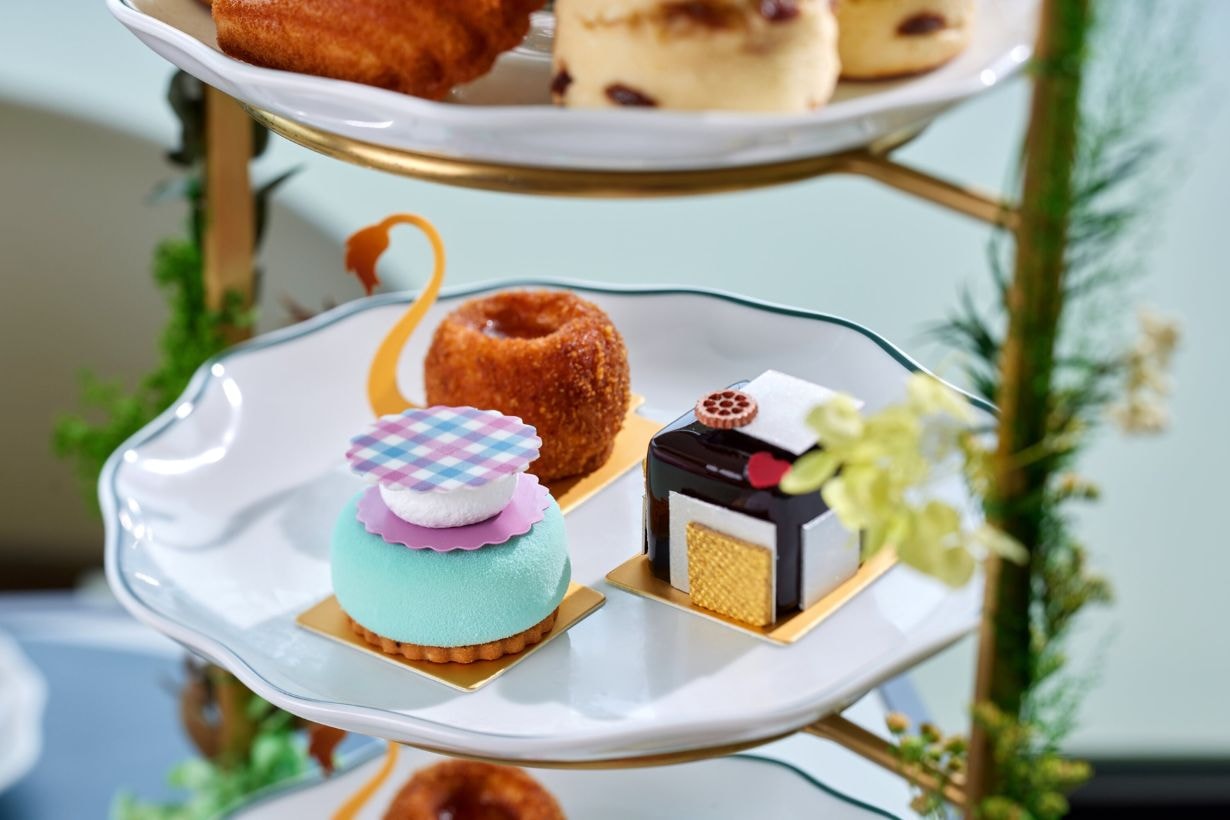 Kelas Hotel terbaik di Hong Kong 2 Lobi Hotel Regent Mempersembahkan Pengalaman Minum Teh Sore ala Wizard of Oz