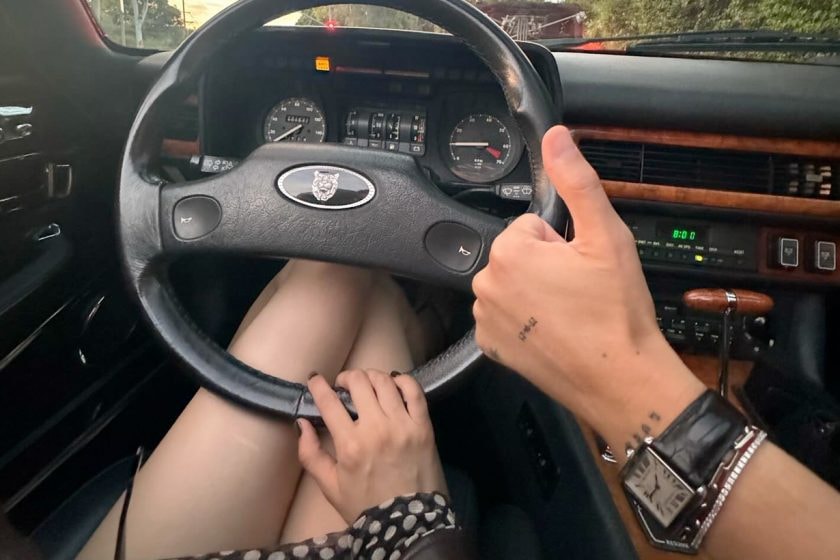 Rosé akhirnya memperkenalkan mobil pertamanya! 1 Rosé memperkenalkan mobil pertama Mercedes Benz G class