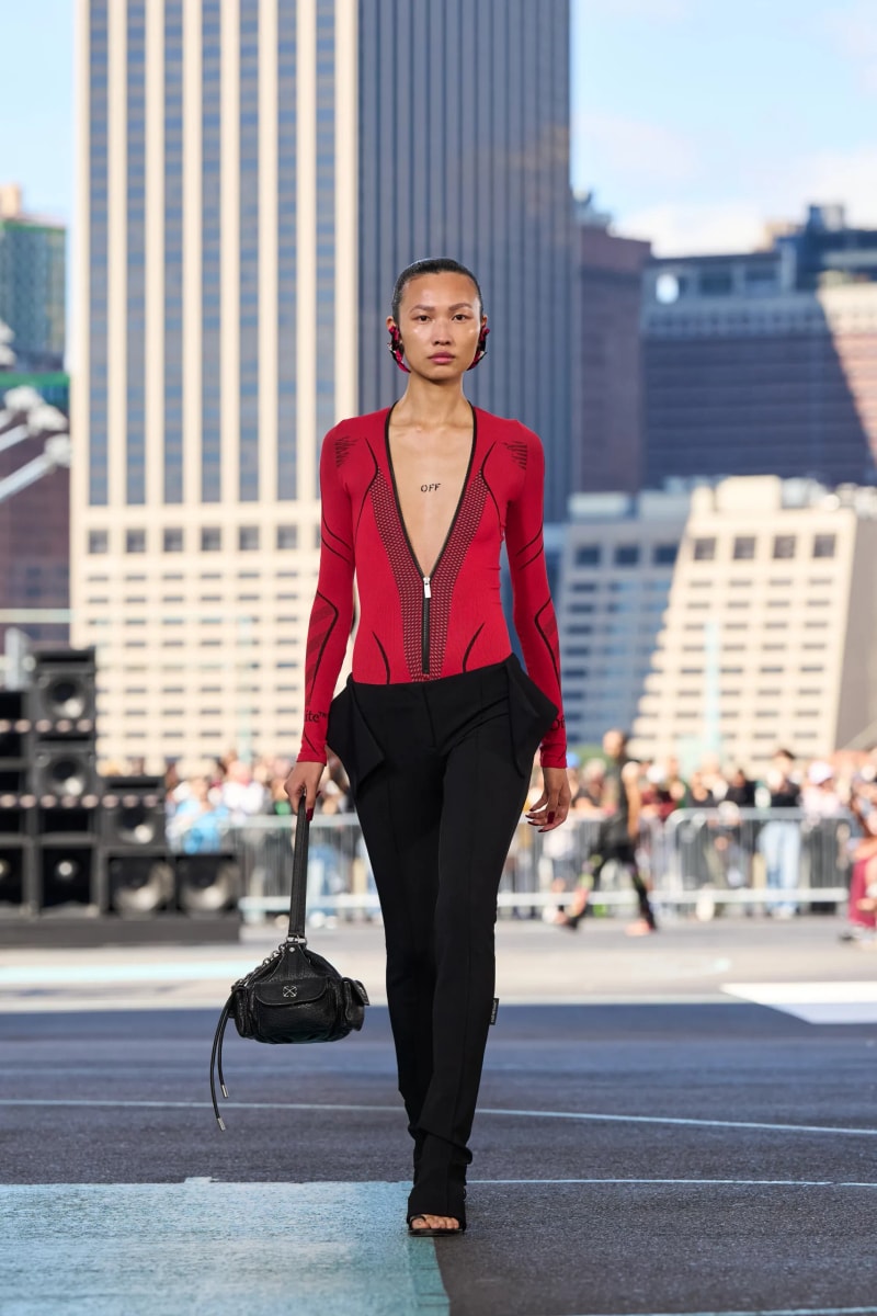 NYFW：Off-White 首次亮相紐約時裝週，為什麼將秀場搬到了籃球場？