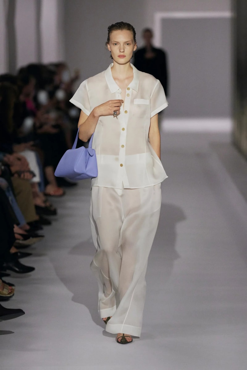 NYFW：Khaite 式的女人味，「透視薄紗褲」將成為本季一大重要趨勢！
