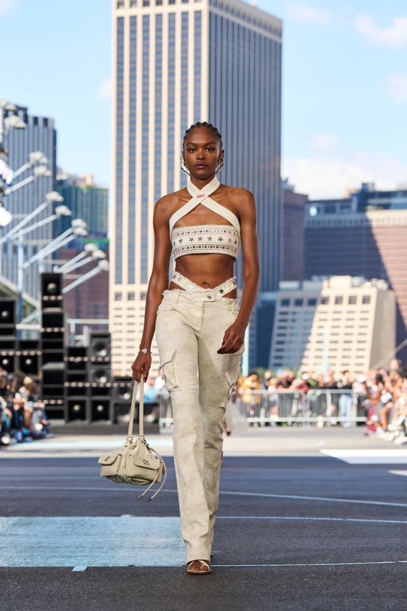 NYFW:Off-White 首次亮相紐約時裝週,為什麼將秀場搬到了籃球場?