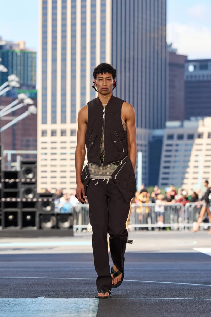 NYFW:Off-White 首次亮相紐約時裝週,為什麼將秀場搬到了籃球場?