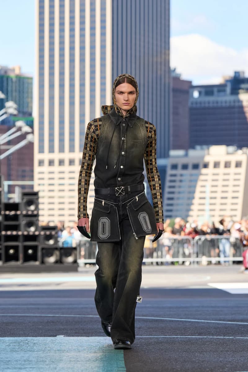NYFW:Off-White 首次亮相紐約時裝週,為什麼將秀場搬到了籃球場?