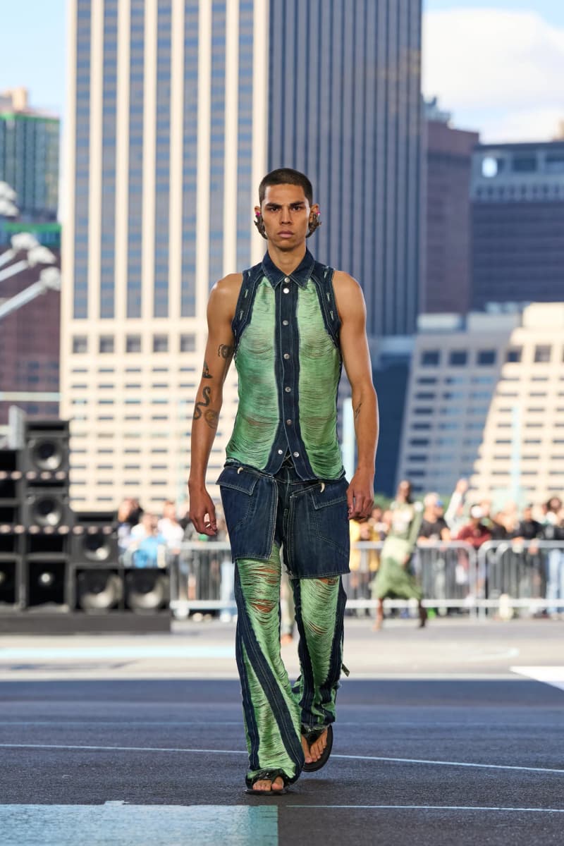 NYFW:Off-White 首次亮相紐約時裝週,為什麼將秀場搬到了籃球場?