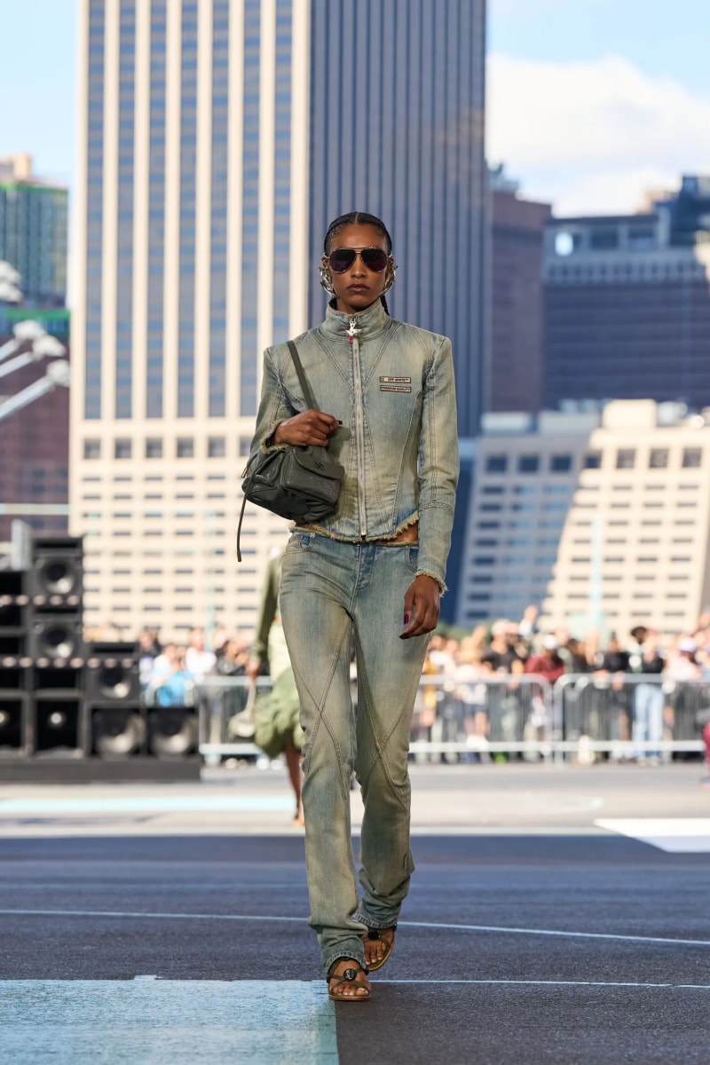 NYFW：Off-White 首次亮相紐約時裝週，為什麼將秀場搬到了籃球場？