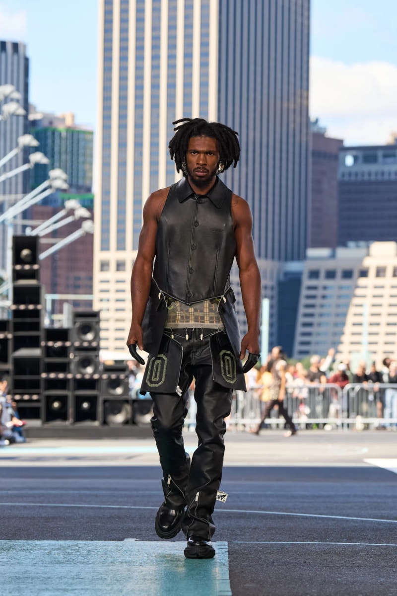 NYFW：Off-White 首次亮相紐約時裝週，為什麼將秀場搬到了籃球場？