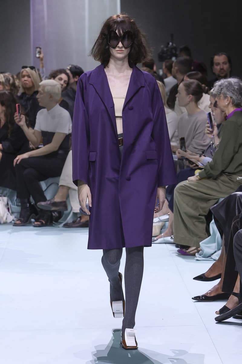 MFW:Prada 2025 春夏大秀娓娓道來,我們那無法被演算法複製的美麗!