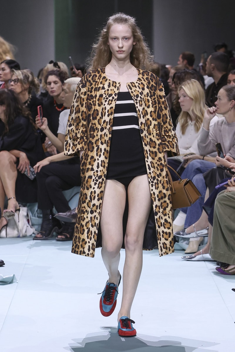MFW：Prada 2025 春夏大秀娓娓道來，我們那無法被演算法複製的美麗！