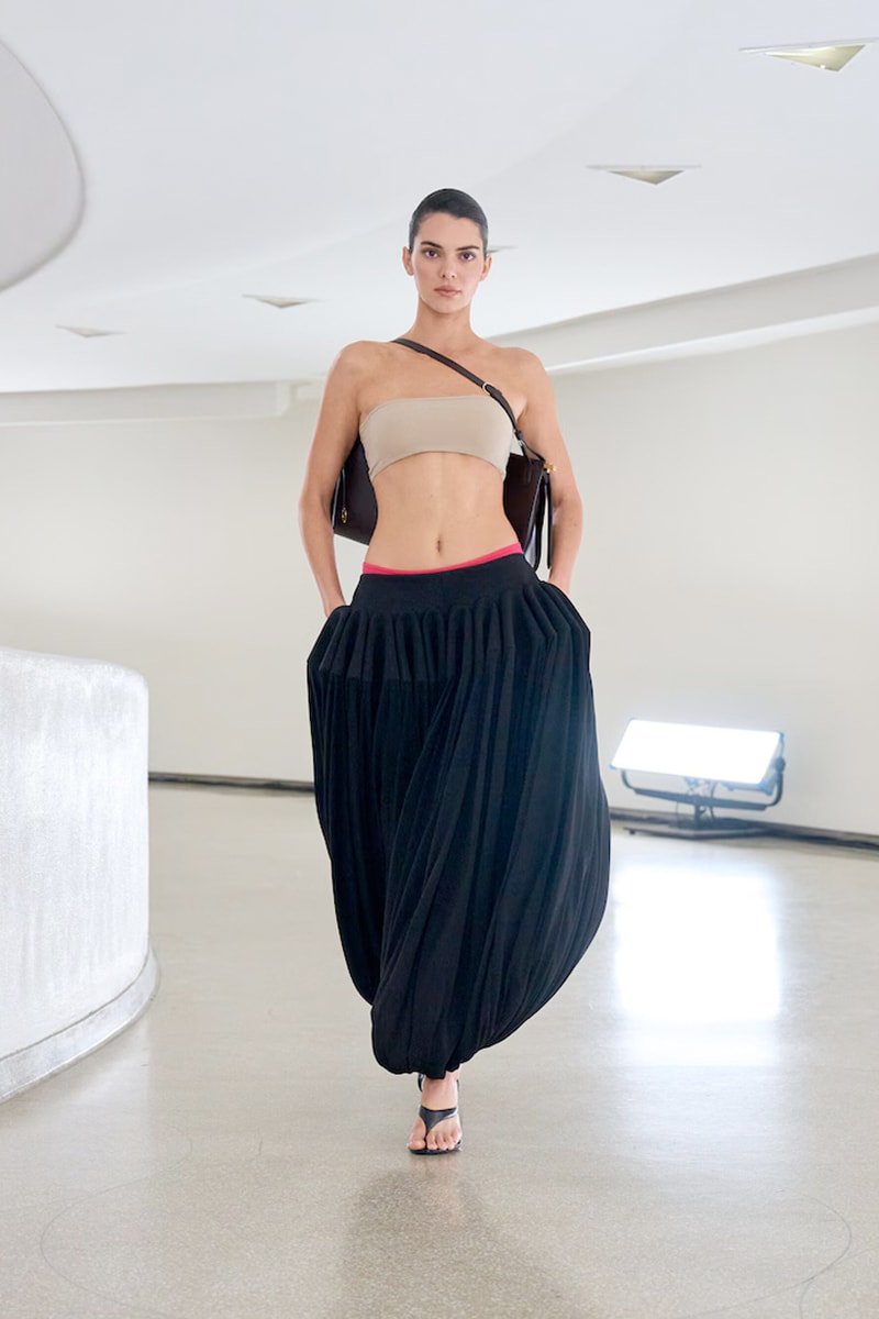 NYFW 懶人筆記：被大牌明星愛瘋了的 Alaïa，選址彩蛋、設計巧思.. 5 個亮點一文看懂！