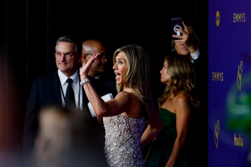emmys 2024 meme highlight fun moment selena bear meryl elizabeth jennifer