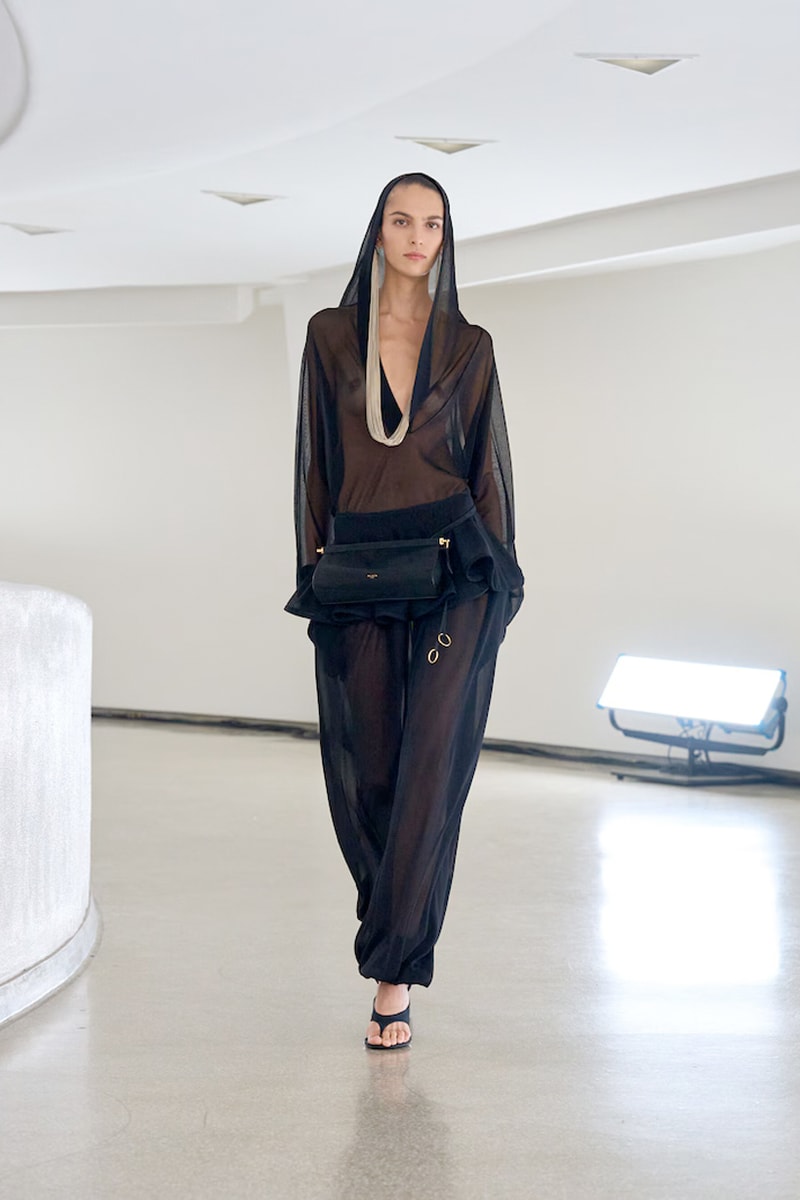 NYFW 懶人筆記：被大牌明星愛瘋了的 Alaïa，選址彩蛋、設計巧思.. 5 個亮點一文看懂！