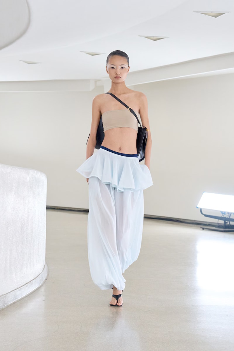 NYFW 懶人筆記：被大牌明星愛瘋了的 Alaïa，選址彩蛋、設計巧思.. 5 個亮點一文看懂！