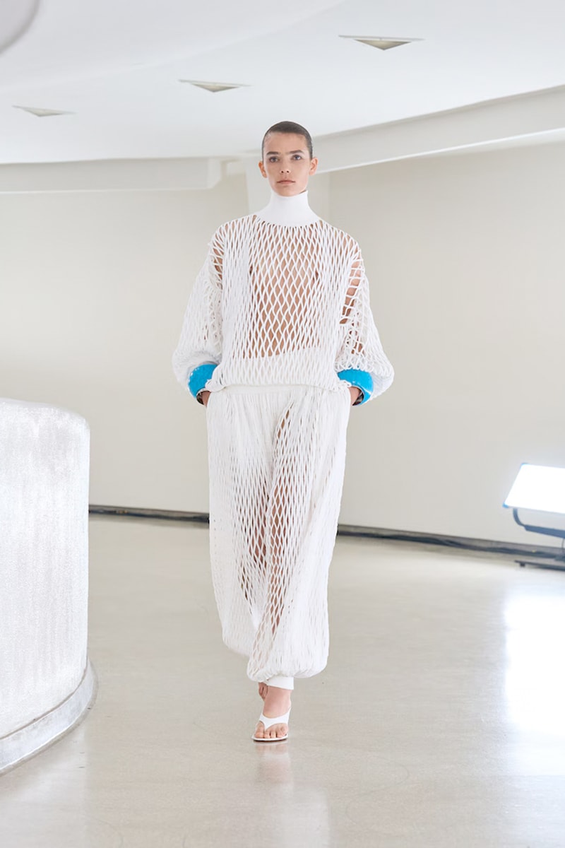 NYFW 懶人筆記：被大牌明星愛瘋了的 Alaïa，選址彩蛋、設計巧思.. 5 個亮點一文看懂！