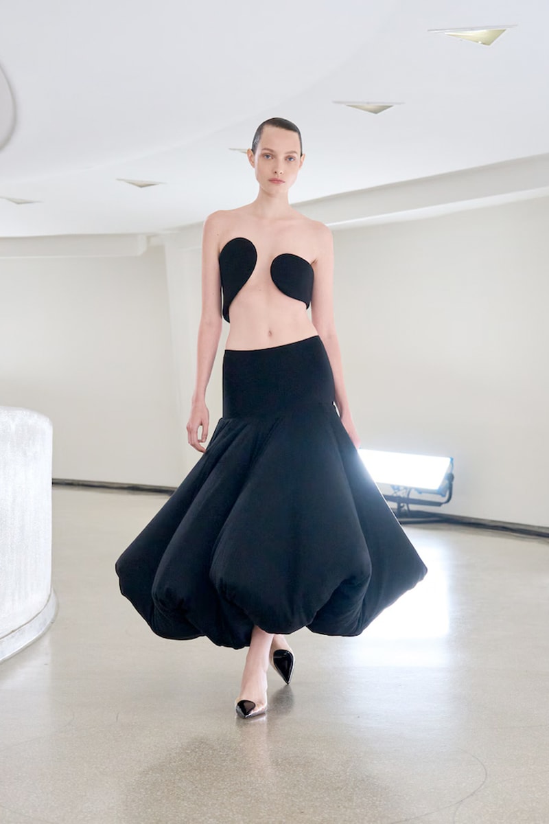 NYFW 懶人筆記：被大牌明星愛瘋了的 Alaïa，選址彩蛋、設計巧思.. 5 個亮點一文看懂！