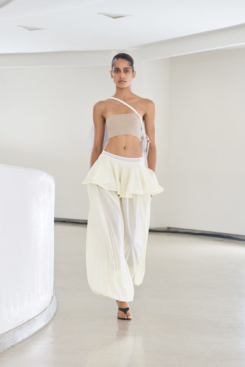 NYFW 懶人筆記：被大牌明星愛瘋了的 Alaïa，選址彩蛋、設計巧思.. 5 個亮點一文看懂！