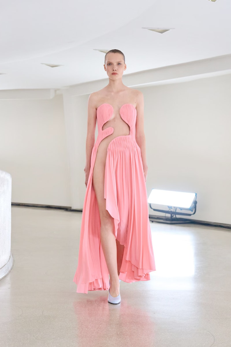 NYFW 懶人筆記：被大牌明星愛瘋了的 Alaïa，選址彩蛋、設計巧思.. 5 個亮點一文看懂！