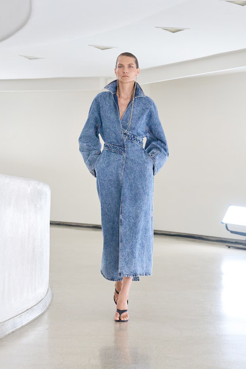 NYFW 懶人筆記：被大牌明星愛瘋了的 Alaïa，選址彩蛋、設計巧思.. 5 個亮點一文看懂！
