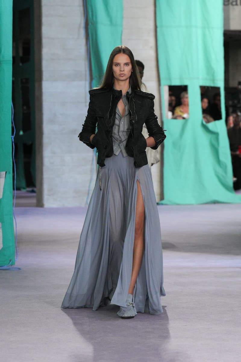 burberry 2025 summer runway detail looks london fashion week