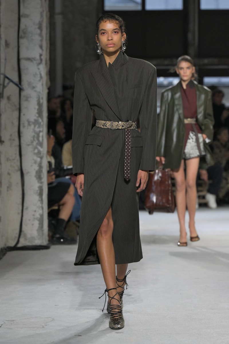 PFW：Dries Van Noten 工作室釋出首個系列，成功秉承品牌的美學與理念