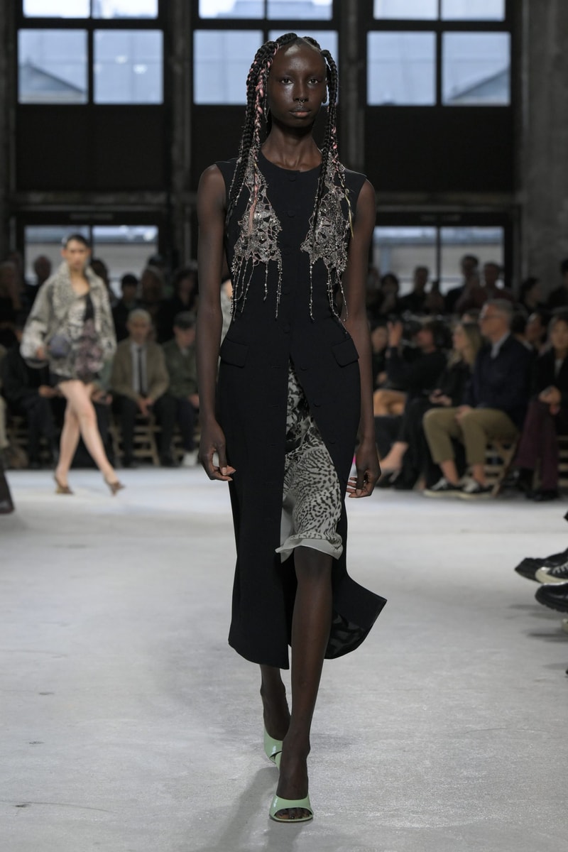 PFW：Dries Van Noten 工作室釋出首個系列，成功秉承品牌的美學與理念